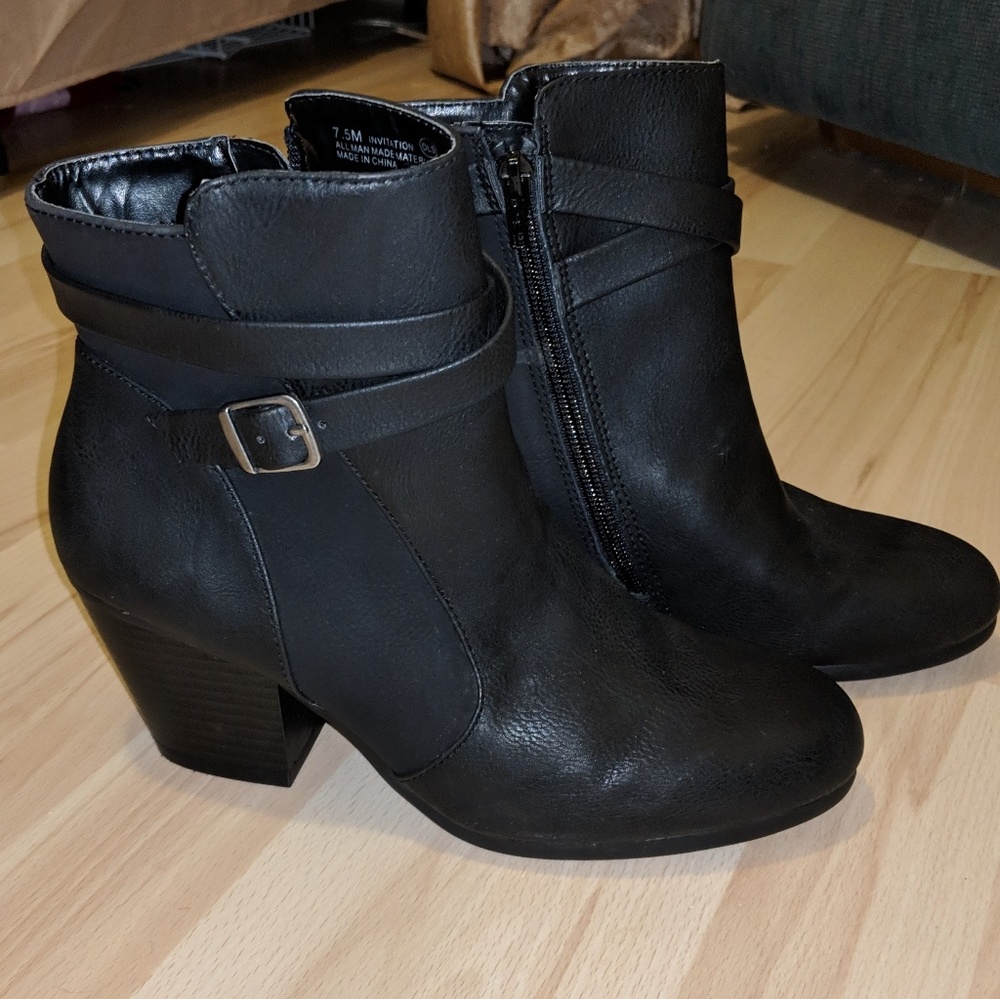 A2 Aerosoles Booties